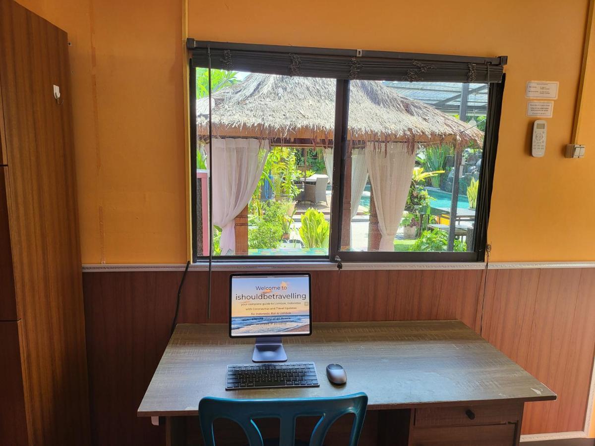 Dewi Sri Guesthouse Mataram Esterno foto