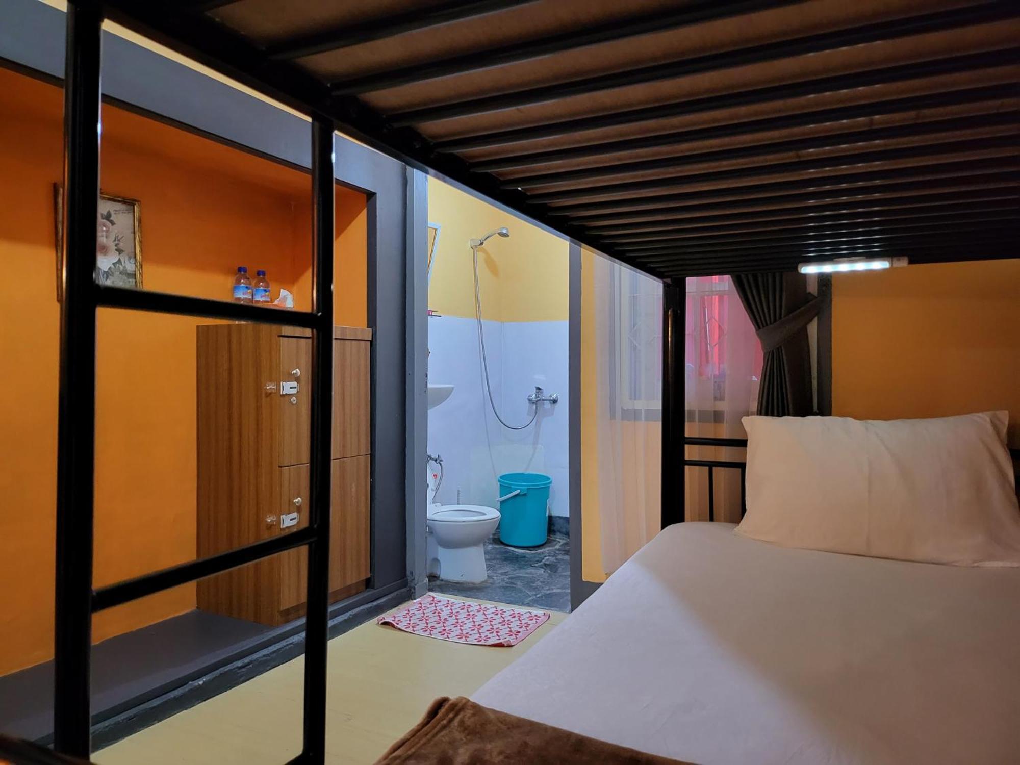 Dewi Sri Guesthouse Mataram Esterno foto