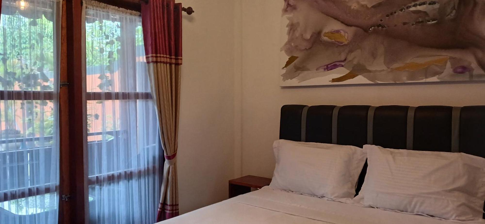 Dewi Sri Guesthouse Mataram Esterno foto
