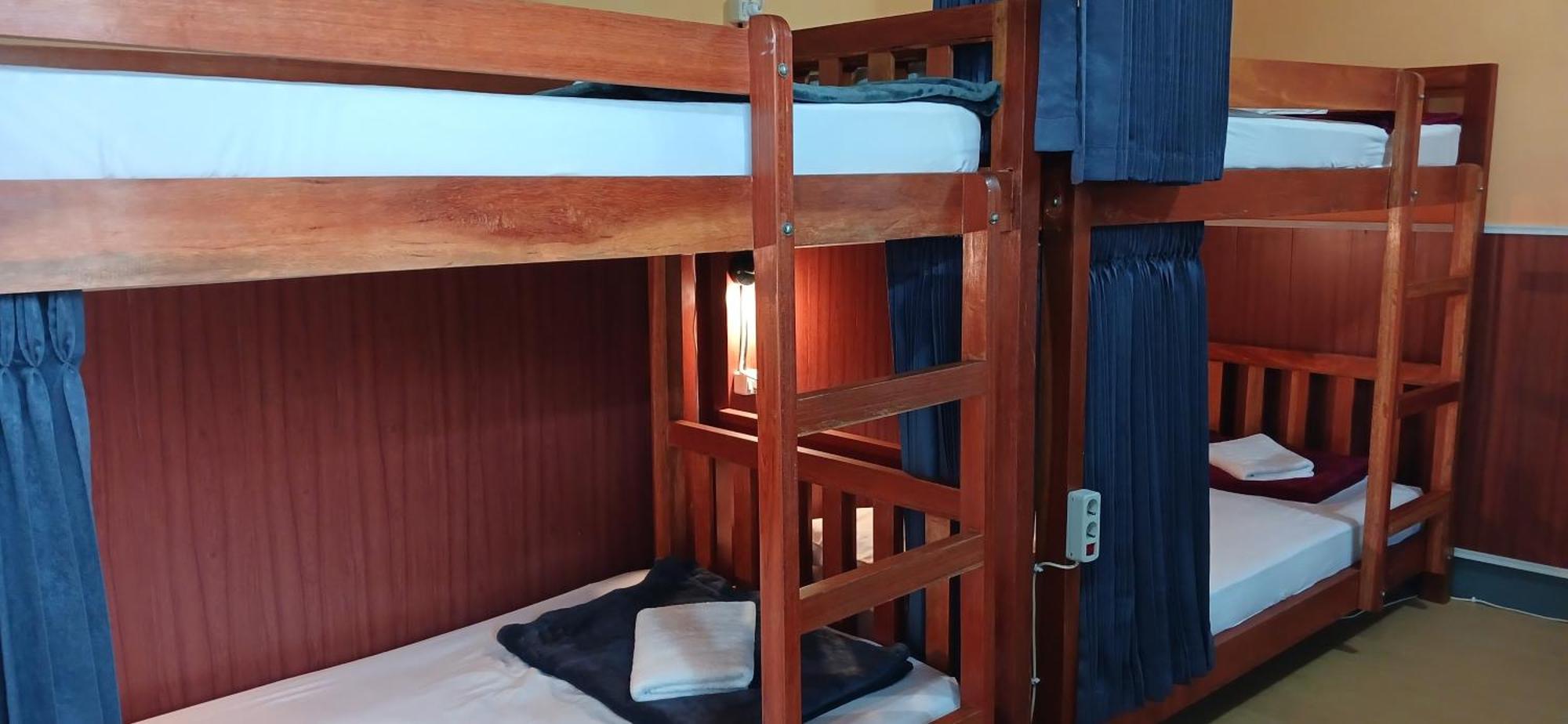 Dewi Sri Guesthouse Mataram Esterno foto