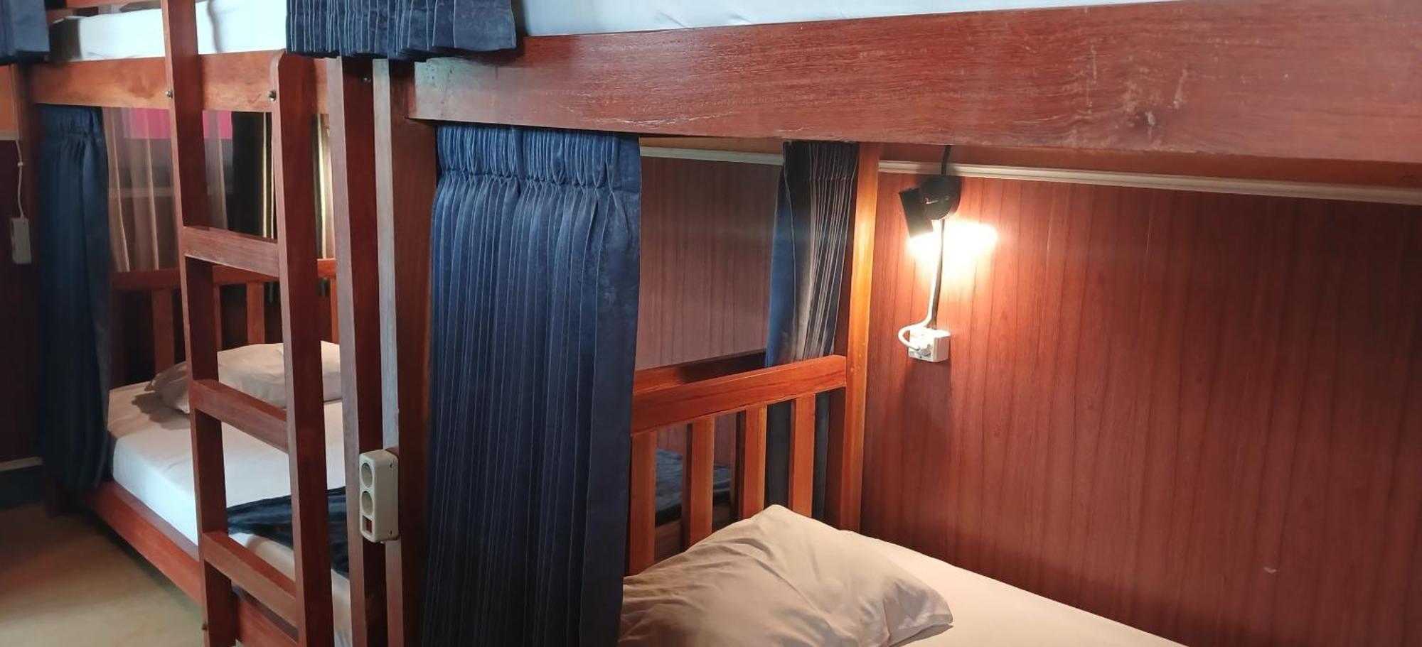 Dewi Sri Guesthouse Mataram Esterno foto